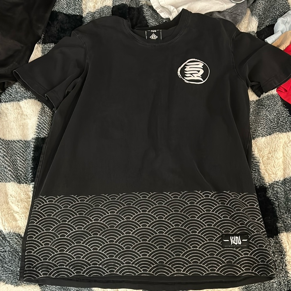 black shirt with design